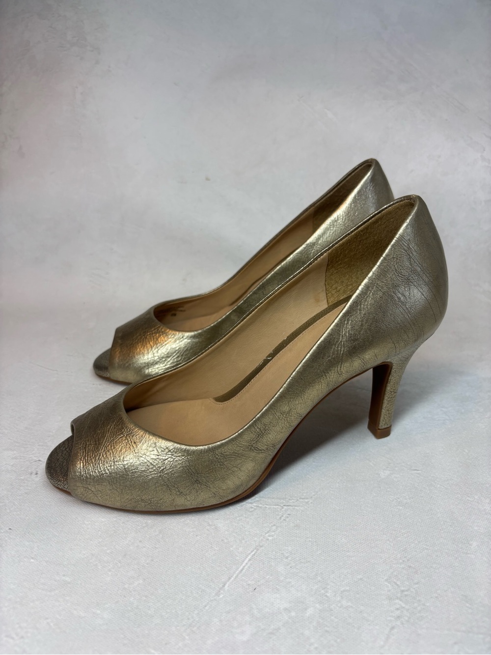 Nurture virtue Gold Peep-Toe High Heels - Women's Pumps, metallic leather size 8